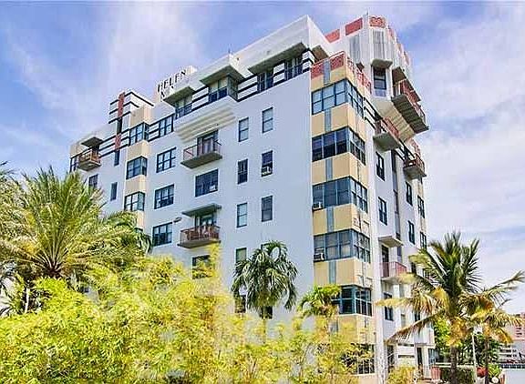 2nd image of 2421 Lake Pancoast Dr APT 6A