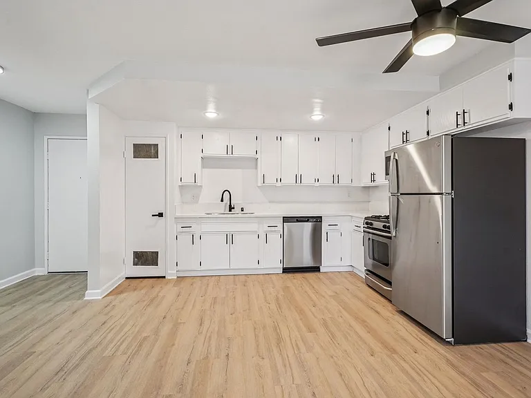420 Windsor Rd — Photo 12