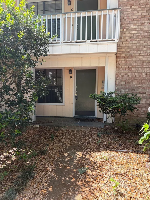 Building Photo - 220 Atkinson Dr #D