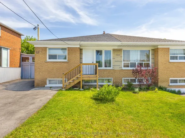 29 Giltspur Dr, Toronto, ON M3L 1M4