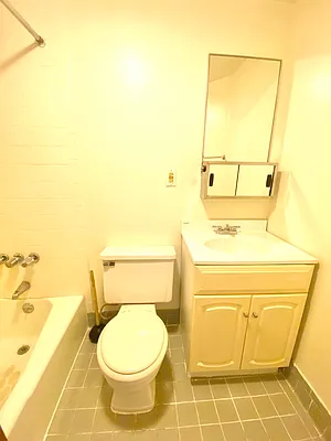 Rented by Compass | media 7