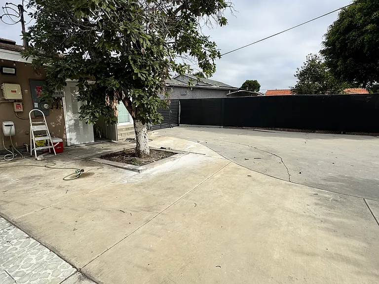 6752 Rostrata Ave — Photo 3