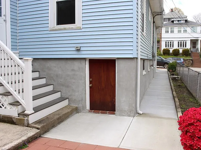 139 Langdon Ave #1 — Photo 16