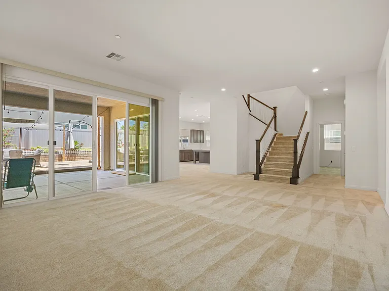 1805 Martinez Dr — Photo 10