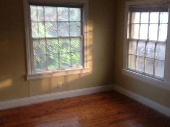 4th image of 2111 La Casa Dr #B