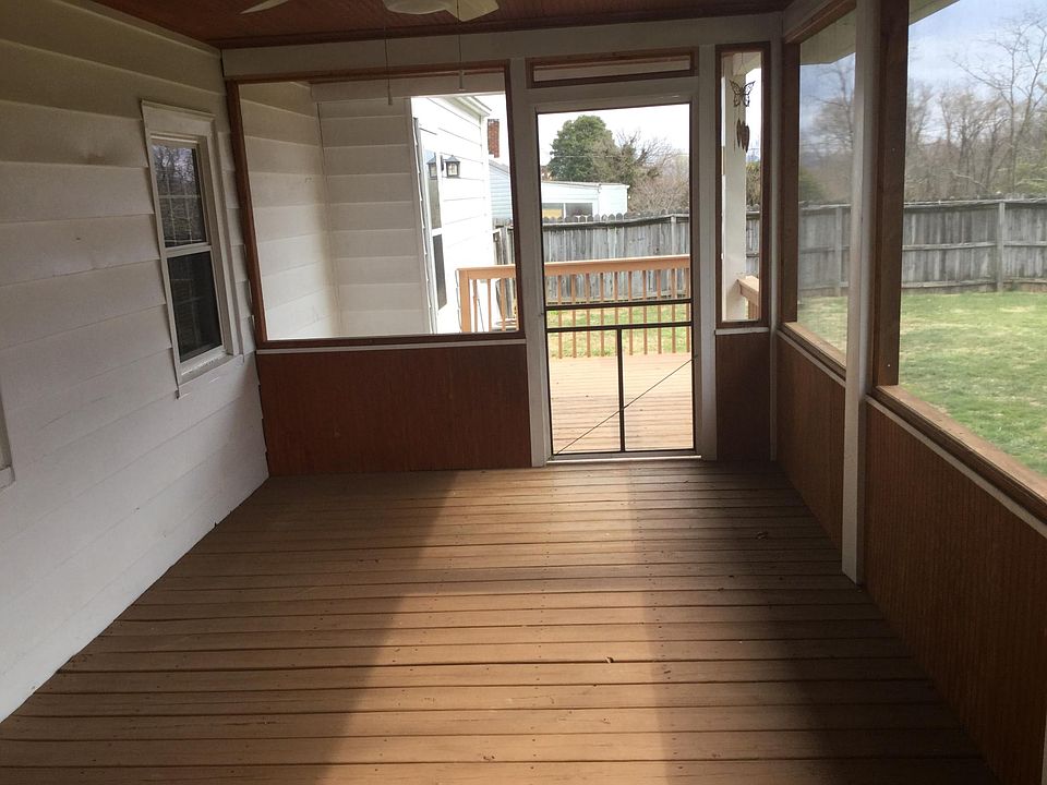 54 Upland Dr, Salem, VA 24153 Zillow