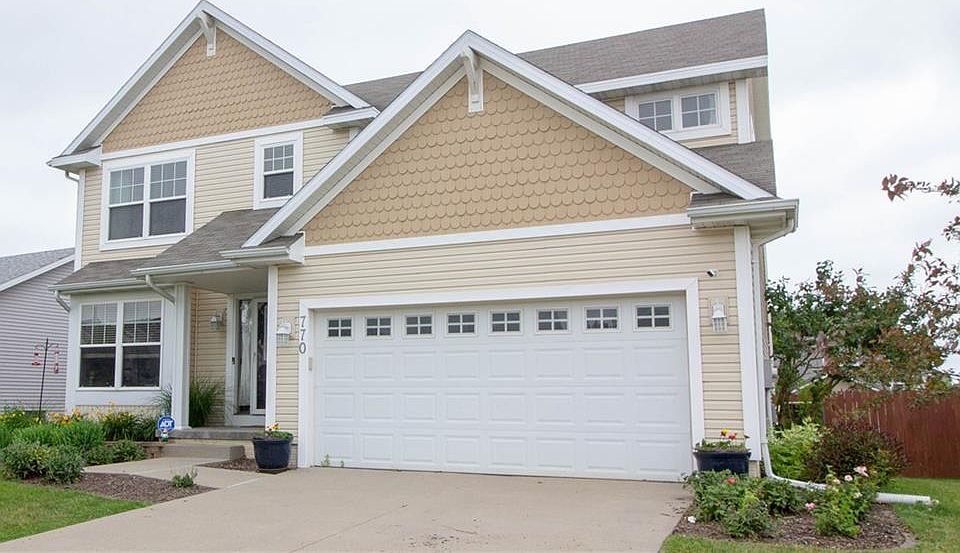 1st image of 770 SE Willow Brook Dr