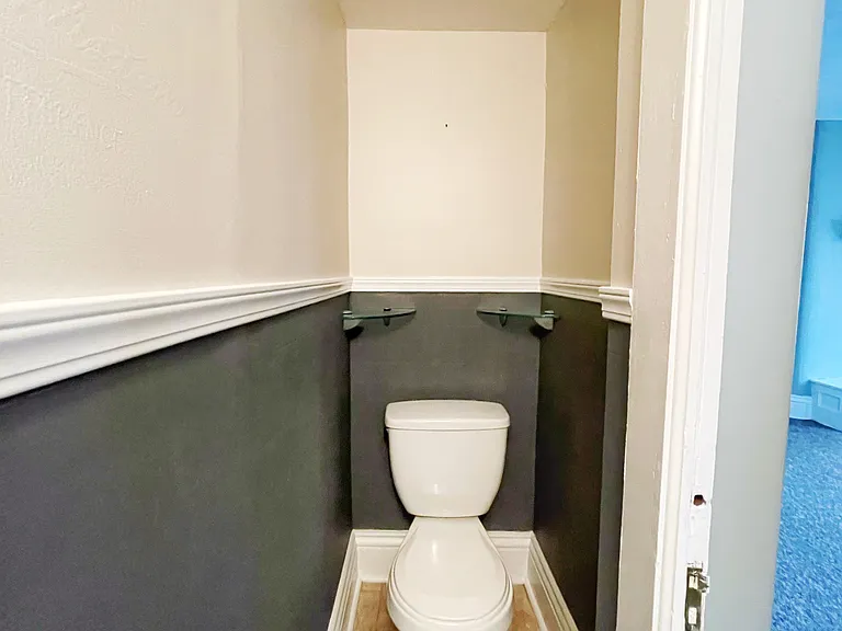 120 N Drake St #2 — Photo 6