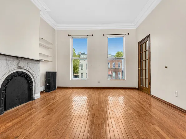 116 Ryerson Street image 3 of 15