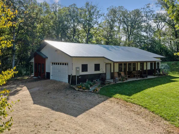 8213 Saint Croix Trl S, Hastings, MN 55033