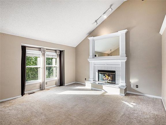 5th image of 805 Woodland Dr