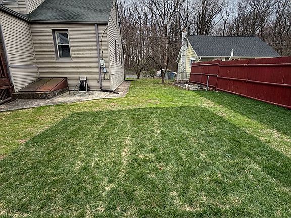 4th image of 702 Newport Rd