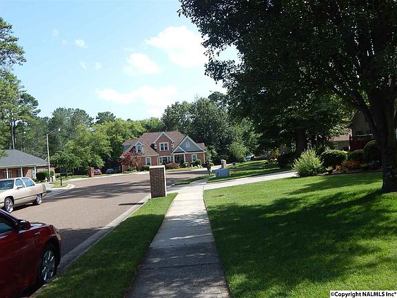 3rd image of 1707 Pinewood Dr NW