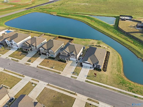 5th image of 119 Sage Oak Dr