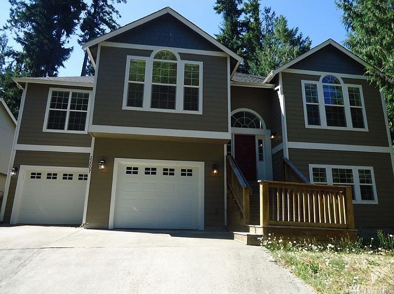1st image of 22007 Bluewater Dr SE