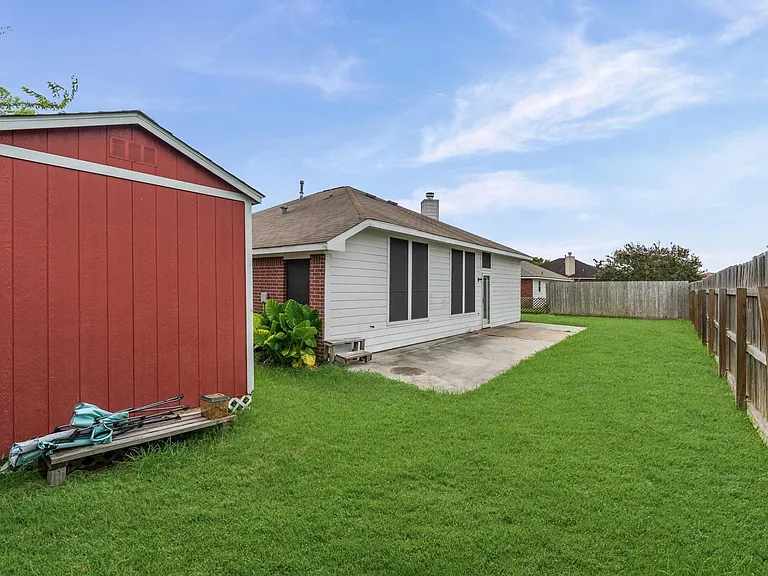 1875 Redwood Ln — Photo 23