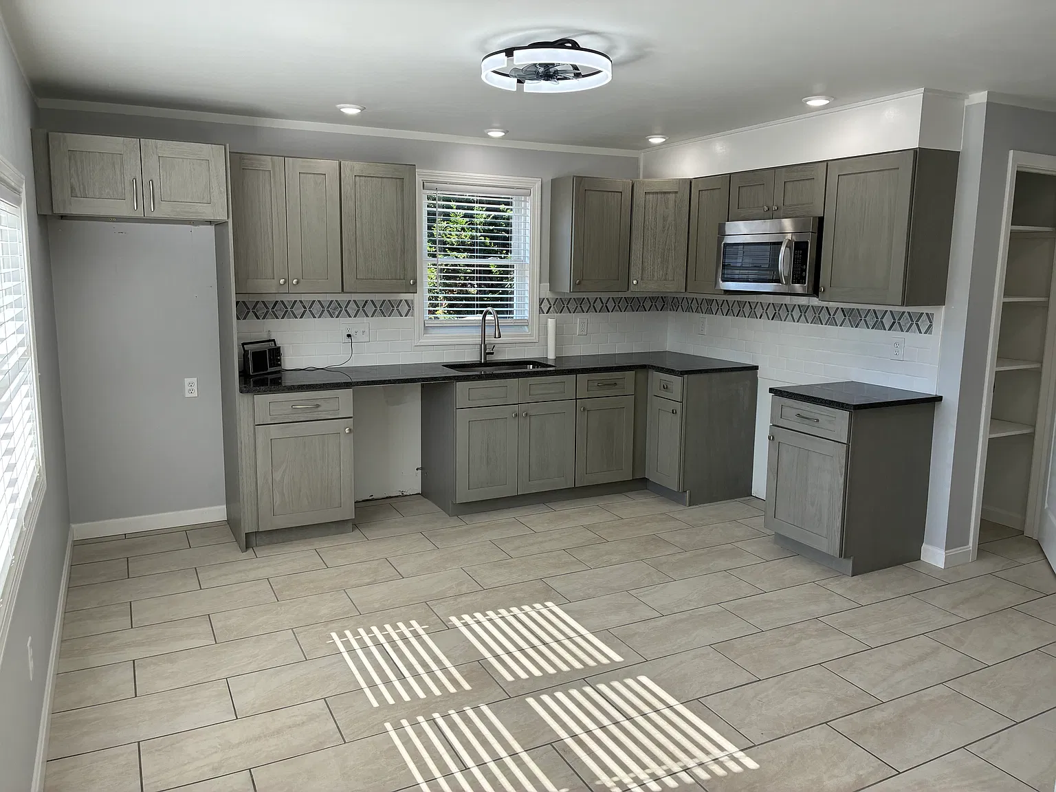 1 bed, 675 sqft, $2,000 — Photo 2