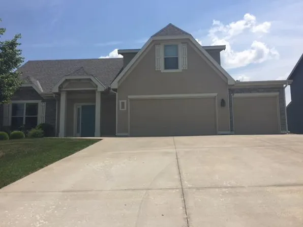 6225 W 22nd Ct, Lawrence, KS 66049