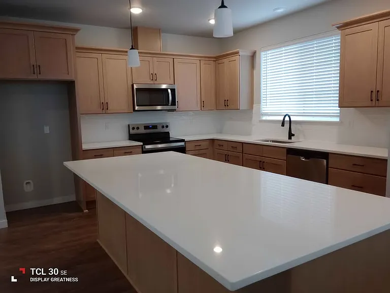 5136 SE Lone Oak St — Photo 3