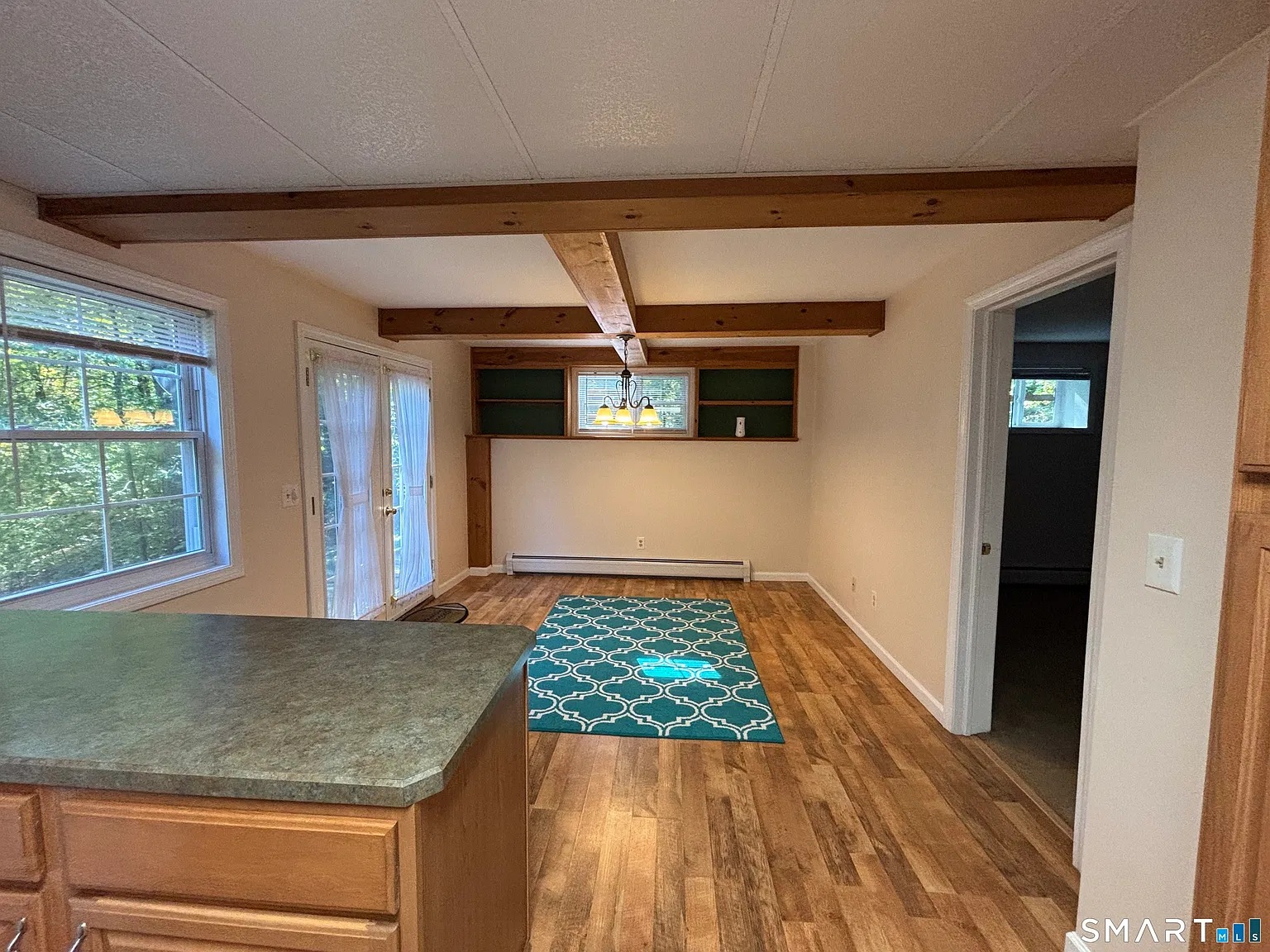1 bed, 1.0 bath, 1200 sqft, $2,400 — Photo 3
