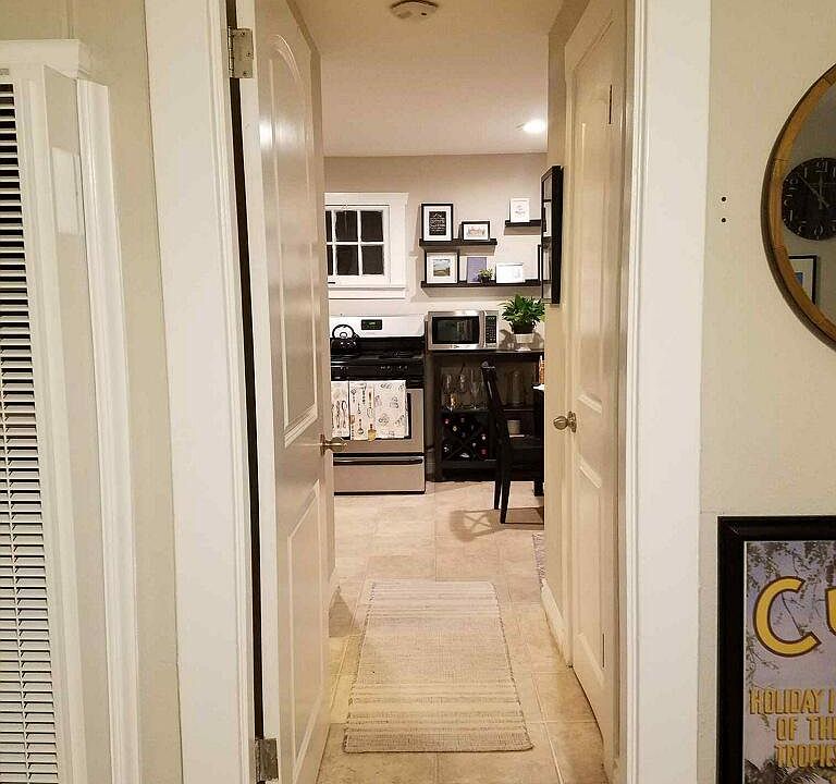1st image of 128 N Ivy Ave #Back