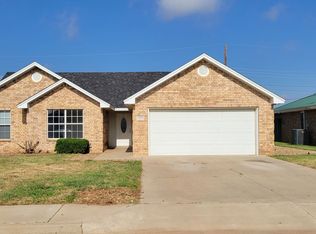 3020 Cheyenne Dr, Clovis, NM 88101