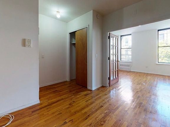 3rd image of 166 E 90th St #B4