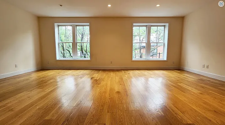 Rented by Voro New York | media 9