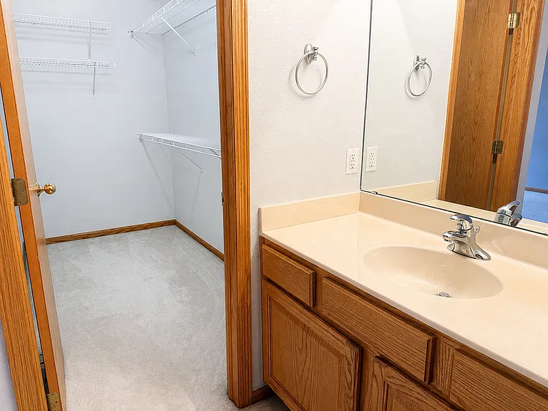 13849 Hyacinth Dr — Photo 9