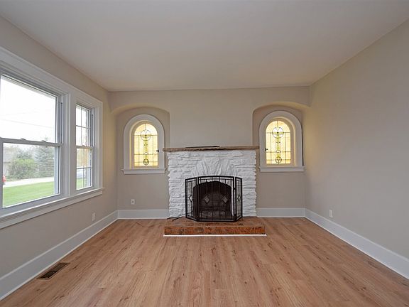 4th image of 1112 Cecelia Ave