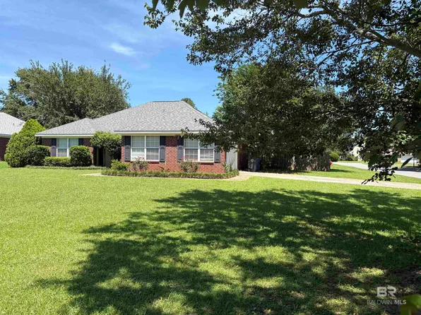 163 Oakwood Ave, Fairhope, AL 36532