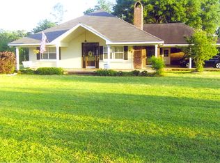 76 Oak Allee Dr, Picayune, MS 39466