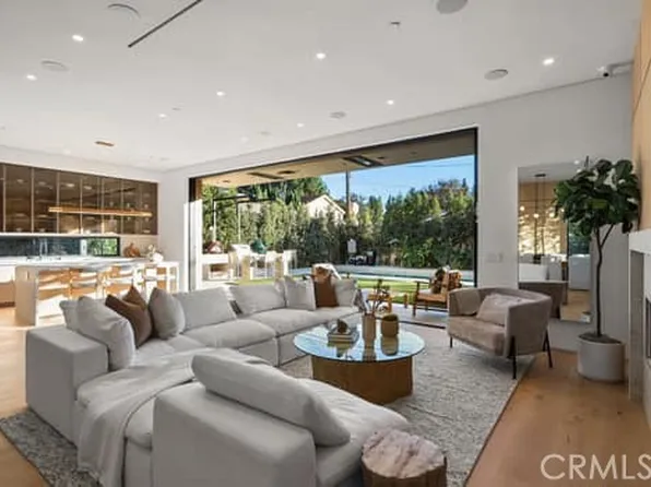 14758 Morrison St, Sherman Oaks, CA 91403