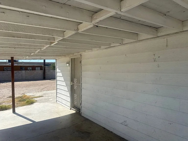 1315 Oakwood Ave — Photo 4