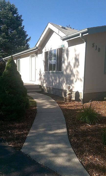 1st image of 310 NW Park West Dr
