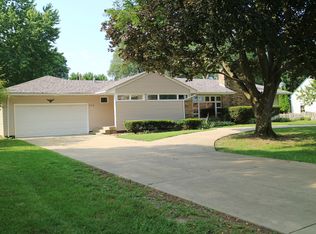 648 Barrington Ave, East Dundee, IL 60118