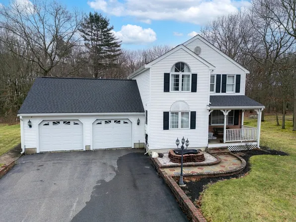 166 Copley Dr, Taunton, MA 02780