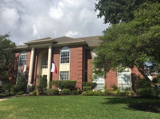 919 Live Oak Ln, Seabrook, TX 77586