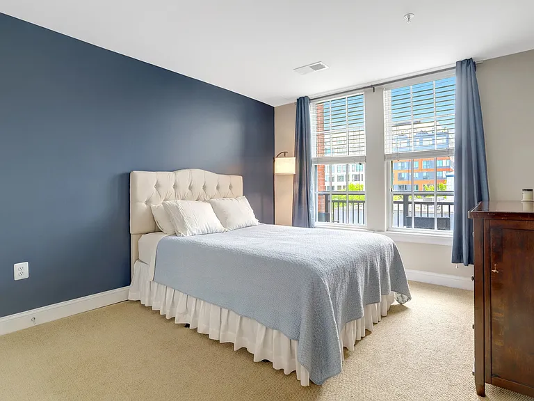 1023 N Royal St #312 — Photo 14