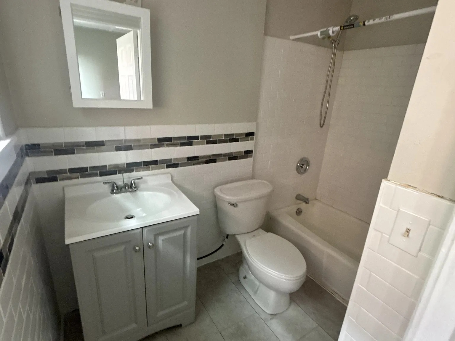 394 Metacom Ave — Photo 2