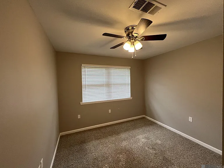 139 Hickory St — Photo 7