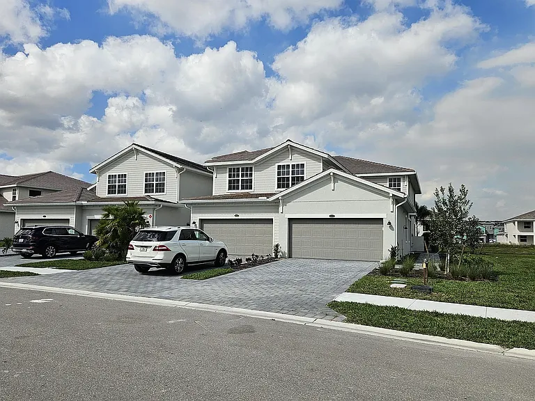 5739 Oakmont Ct #1-8412 — Photo 1