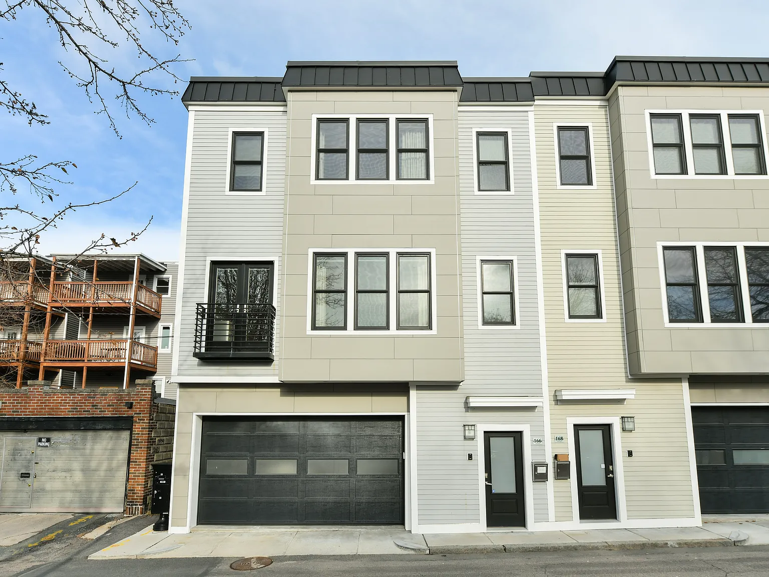 2 bed, 2.5 bath, 1494 sqft, $5,200 — Photo 1