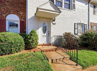 2902 E Saint Marks Rd, Winston Salem, NC 27103