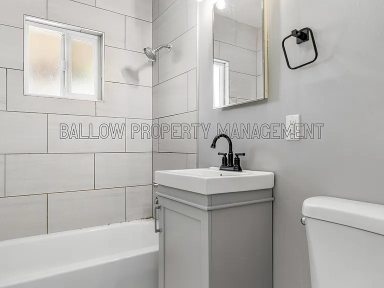 2141 E 16th St #2141 — Photo 13