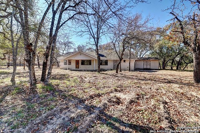1st image of 703 Eagle Creek Dr