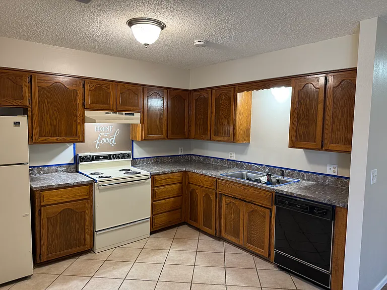 3044 W Greenwood St — Photo 13