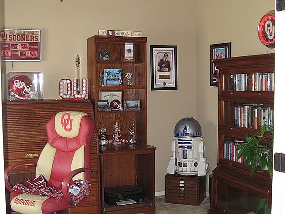 Study or 4th bedroom