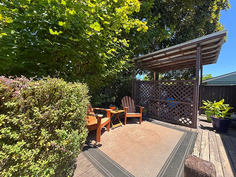 705 SE Bell Ave — Photo 11