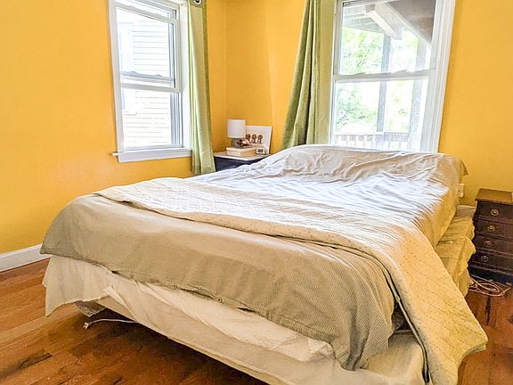 5th image of 40 Bristol St #2B